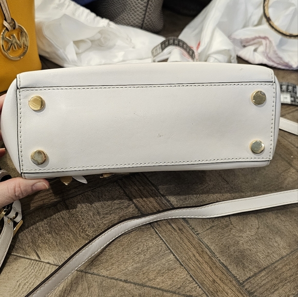 STUNNING MICHAEL KORS AVA WHITE LEATHER FLORAL HANDBAG - Picture 5 of 12